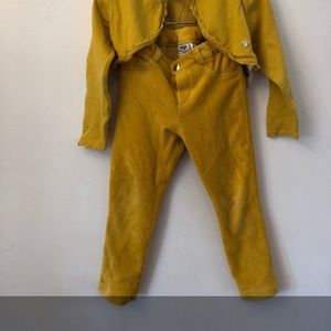 Baby’s matching outfit